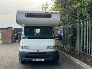 2000 Dethleffs A5880 6 Berth Left Hand Drive - Image 4