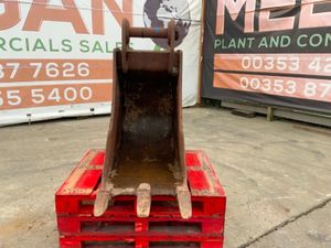 24" TUSKER DIGGING BUCKET.....80mm PINS.....29wa - Image 2