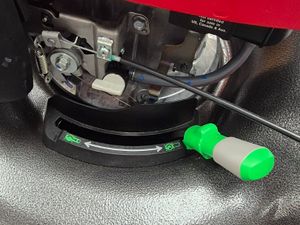 Honda HRN 536 VYE Lawnmower - Image 4