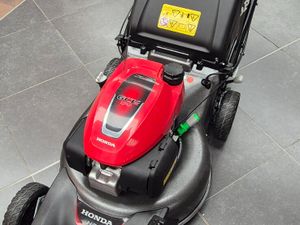 Honda HRN 536 VYE Lawnmower - Image 2