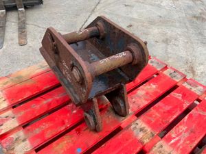 45mm x 50mm QUICK HITCH BUCKET ADAPTOR...260. - Image 4