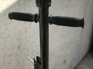 Heavy Duty 10 Tonne Trolley Jack Extra-Long Reach - Image 2