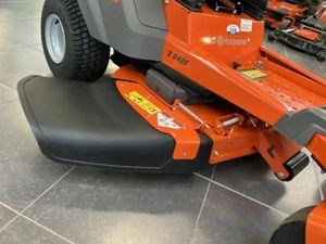 Husqvarna Z242F Zero Turn Lawnmower - Image 4