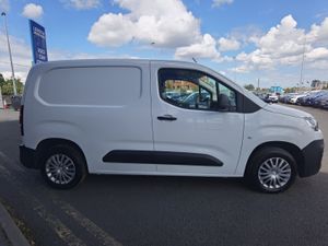 CITROEN BERLINGO 1.5 BLUEHDI MWB €16,950 INC. VAT - Image 4
