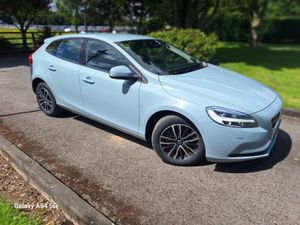 Volvo V40 1.5 AUTO - Image 3