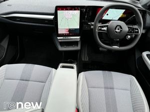 Renault Scenic E-Tech Iconic E Tech 87 KWH 220 BH - Image 2