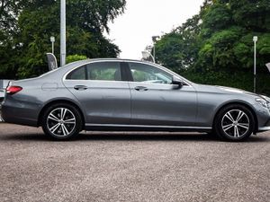 Mercedes-Benz E-Class E220d Avantgarde 194bhp Auto - Image 4