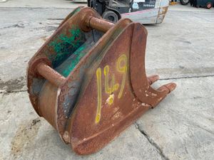 24" MILLER SCOOP BUCKET.....80mm PINS........149. - Image 3