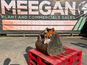 24" CATERPILLAR BUCKET...45mm PINS......177. - Image 3