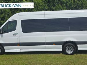 Mercedes Sprinter Wheelchair Bus 18+1 - Image 3