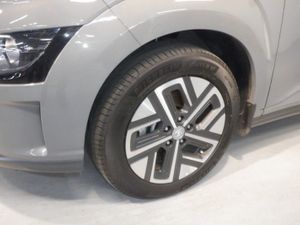 Hyundai Kona Electric Premium 39kwh EV EX Demo - - Image 3