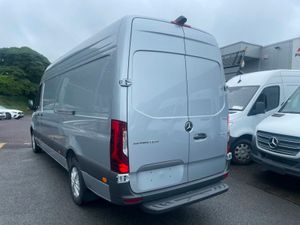 Mercedes-Benz Sprinter 317L Select Rear Wheel Dri - Image 3
