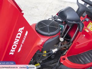 2017 Honda HF2622 ride-on lawnmower - Image 3