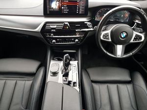 BMW 5 Series 520d M Sport Touring - Image 4