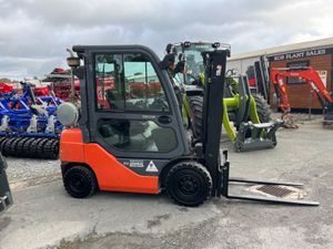 Toyota forklift - Image 4