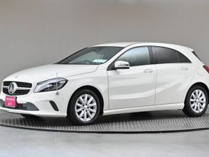 Mercedes-Benz A-Class A 180 Auto  half Leather sp - Image 4