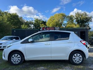 2017 Toyota Vitz - Image 4