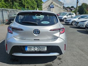 Toyota Corolla 2019 1.8 Hybrid Aura Hatchback.. - Image 4