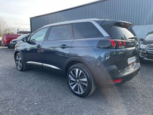 Peugeot 5008 - Image 2