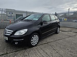 2012 Mercedes B-Class Manual - Image 2