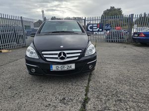 2012 Mercedes B-Class Manual - Image 3