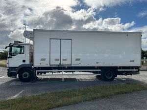 171 Man 18 Ton Fridge - Image 4