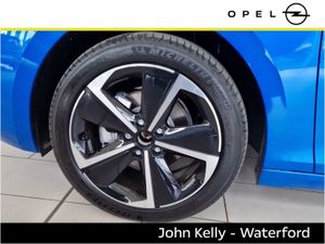 Opel Astra Elegance 1.2 Turbo 110PS Petrol 6 Speed - Image 4