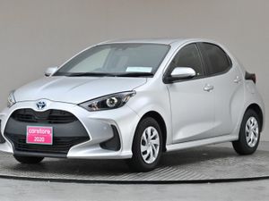 Toyota Yaris 1.5 Petrol Hybrid park Sensors Front - Image 4