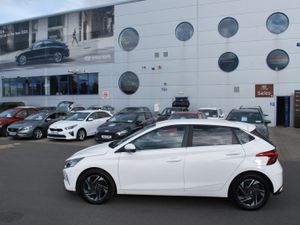 Hyundai i20 i20 Deluxe Plus - Image 2