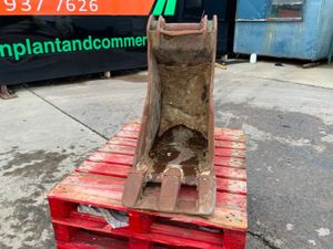 18" MILLAR SCOOP BUCKET......65mm PINS....190. - Image 2