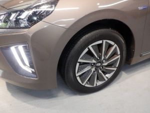 Hyundai Ioniq Electric Premium EV - Image 3