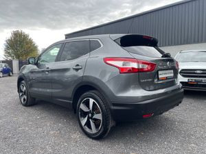 Nissan Qashqai LOW km - Image 2