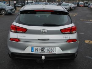 Hyundai i30 1.6 Diesel Deluxe Plus - Image 4