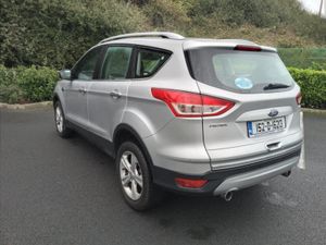 Ford Kuga SUV / 2015 / 2.0 Diesel / Manual - Image 4