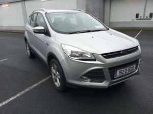 Ford Kuga SUV / 2015 / 2.0 Diesel / Manual - Image 3