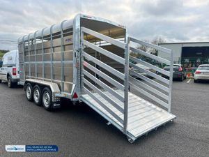 New M-Tec 14ft x 6ft Tri axle Livestock Trailer - Image 4