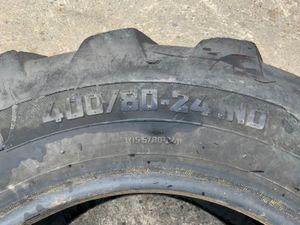 PART WORN 24" TELEPORTER TYRES.........244. - Image 4