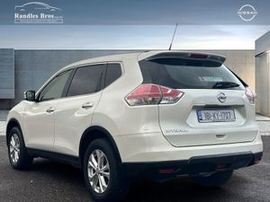 Nissan X-Trail X-trail 1.6 DSL XE E6 4 DR - Image 2