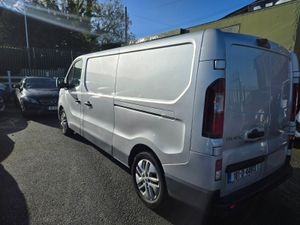 Renault Trafic 2018 Sport LWB Alloys - Image 4