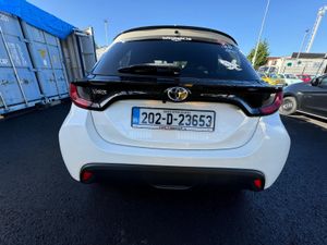 Toyota Yaris 2020 with very low milage - Image 3