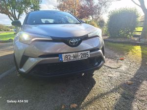 TOYOTA C-HR HYBRID AUTO - Image 3