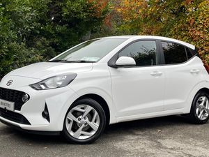 Hyundai i10 Deluxe - Image 3