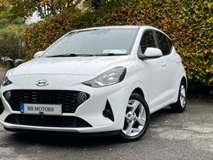 Hyundai i10 Deluxe - Image 2