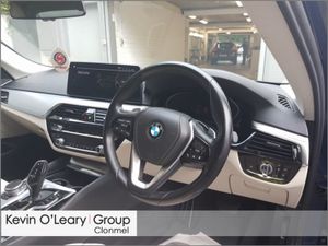BMW 5 Series 520d SE (mht) - Image 2