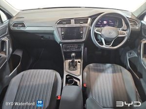 Volkswagen Tiguan Allspace Life  automatic Diesel - Image 3