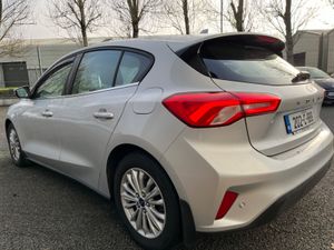 Ford Focus 1.0l Ecoboost 125PS Titanium Auto - Image 4