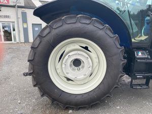 Valtra A115 💥 The Perfect Stockmans Tractor 💥 - Image 4
