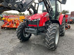 2014 Massey Ferguson with Loader - Image 4