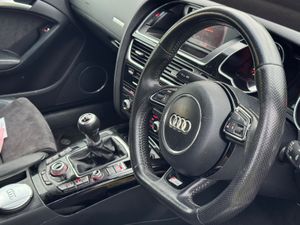 Audi A5 2012 Sline black edition manual - Image 3