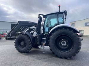 Valtra T 215 Active 💙 EYE CATCHING 💙 - Image 3